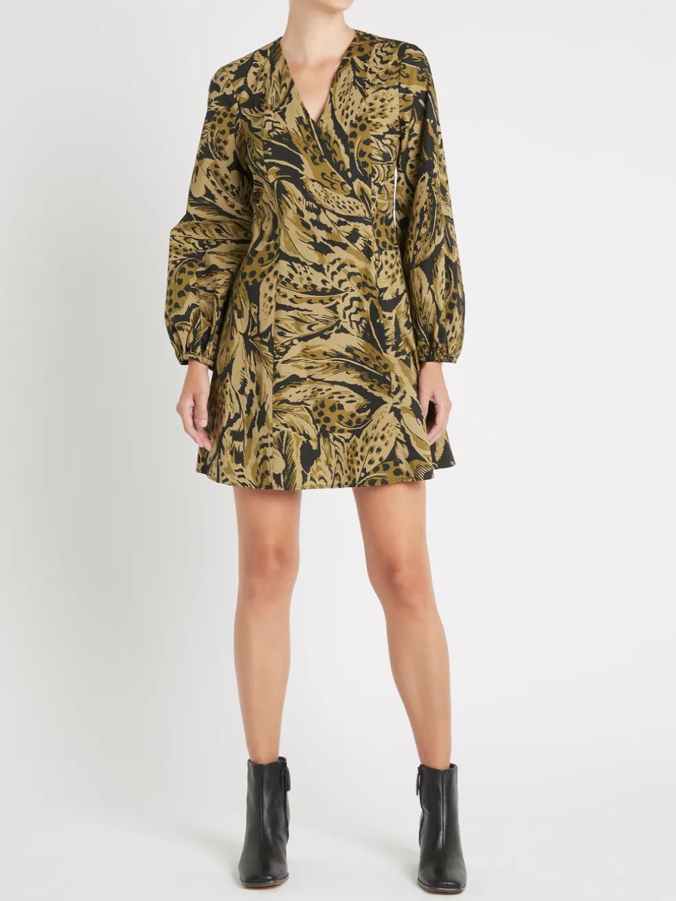 alivia_dress_1.webp Alivia Dress