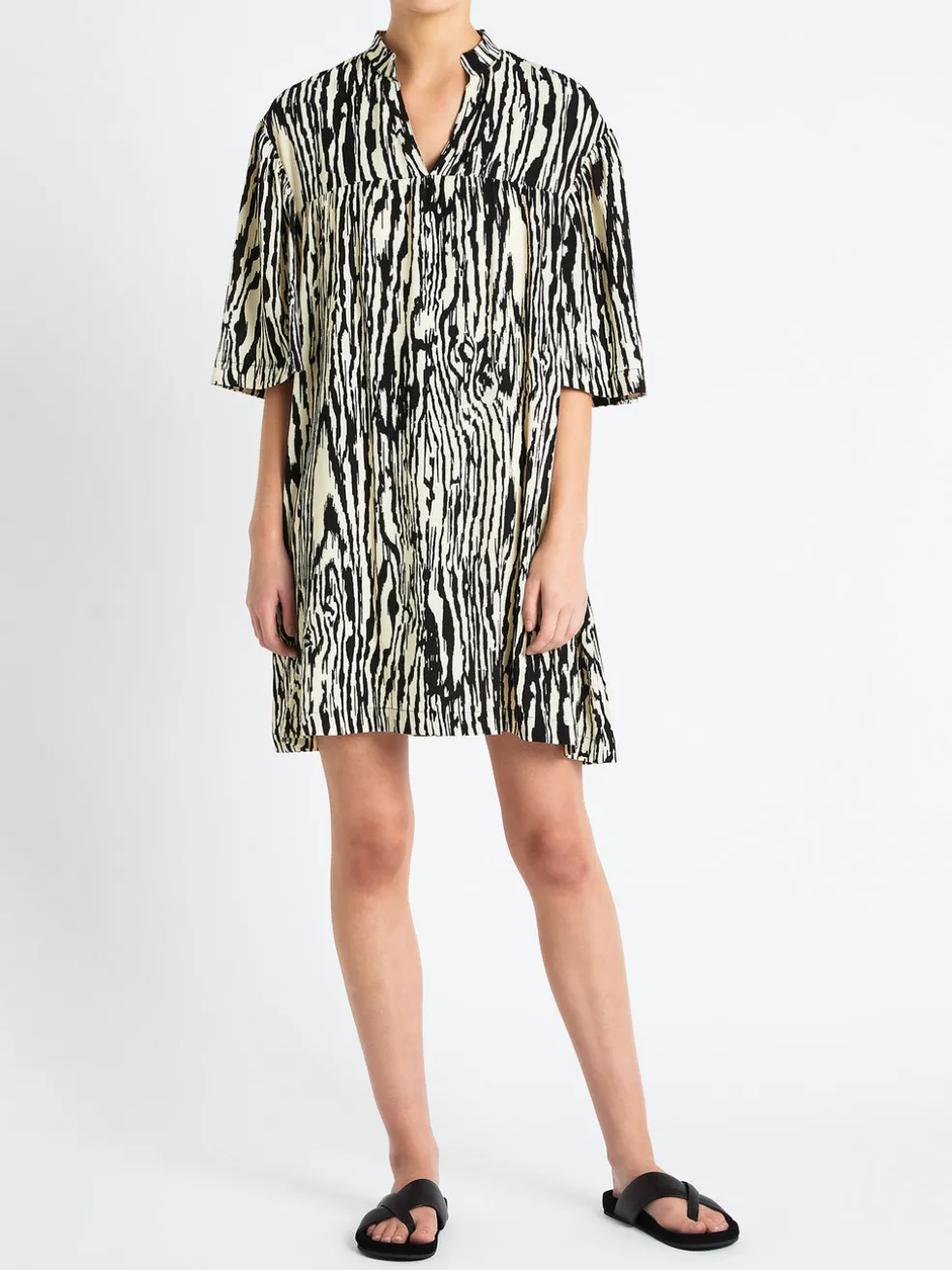 apia_dress_1.webp Apia Dress