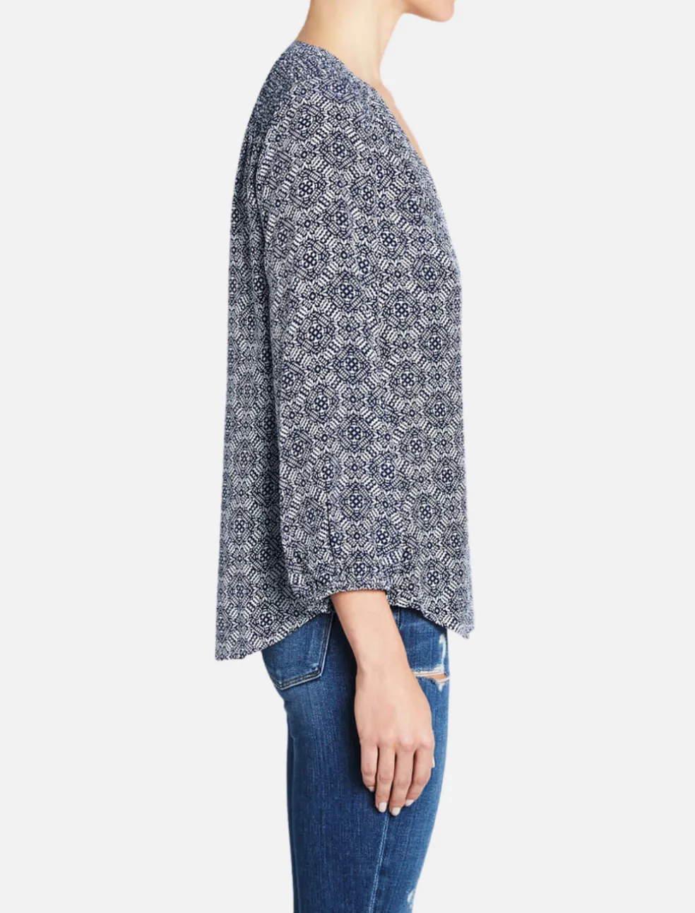 axel_printed__sleeve_blou_2.webp Axel Printed 3/4 Sleeve Blouse