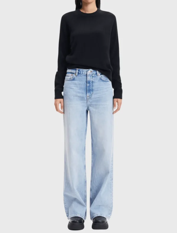 Boston O-Neck Knit Sweater