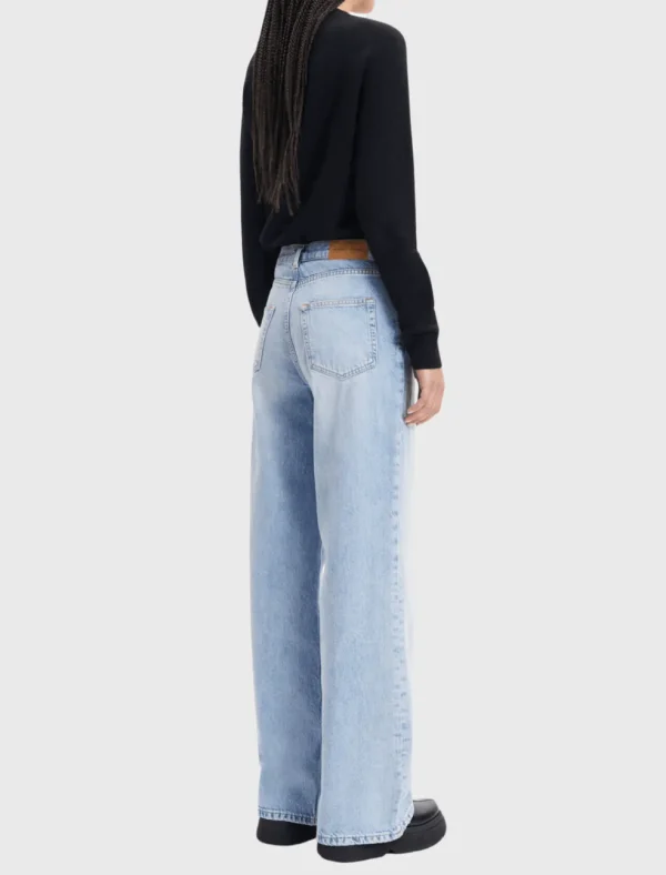 Boston O-Neck Knit Sweater