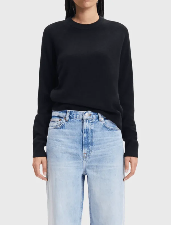 Boston O-Neck Knit Sweater