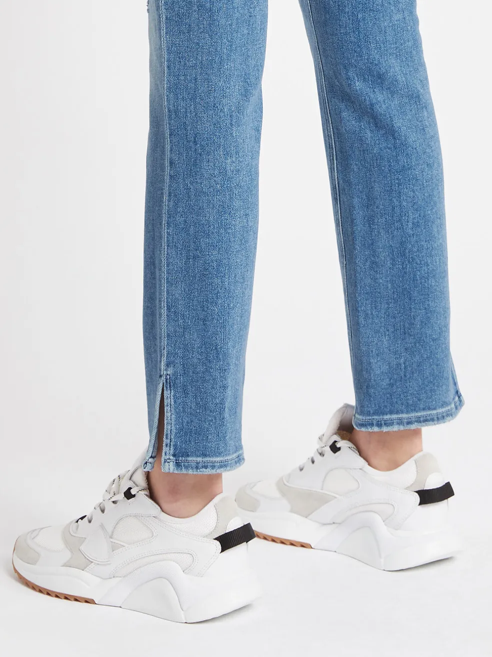 cindy_outseam_slit_jean_4.webp Cindy Outseam Slit Jean