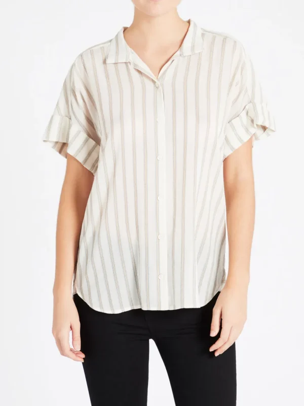 Clean Collar Short Sleeve Shirt
