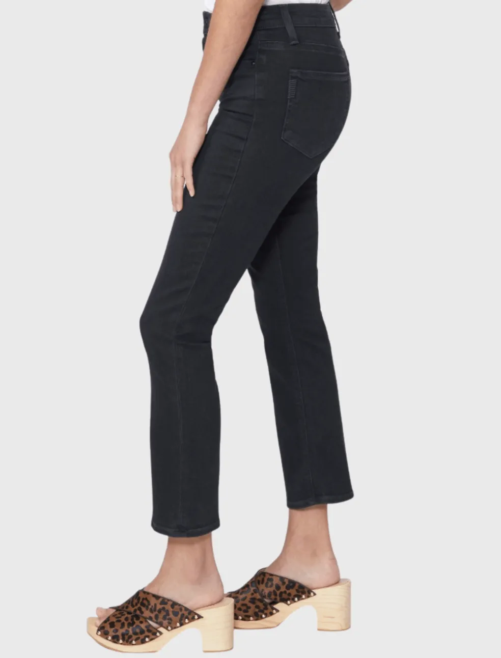 colette_crop_flare_2.webp Colette Crop Flare