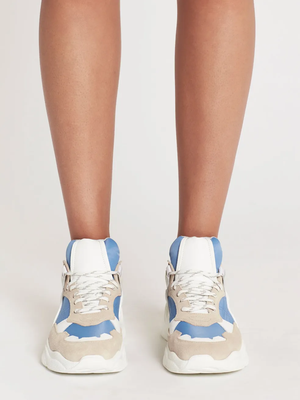 curve_runner_2-3.webp Curve Runner