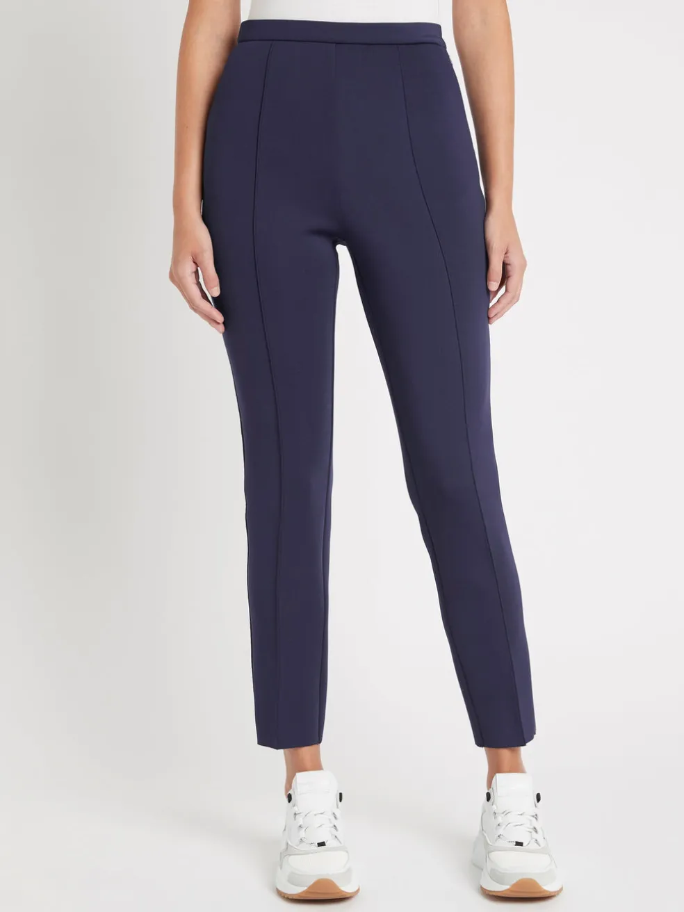 jaolay_trousers_1.webp Jaolay Trousers