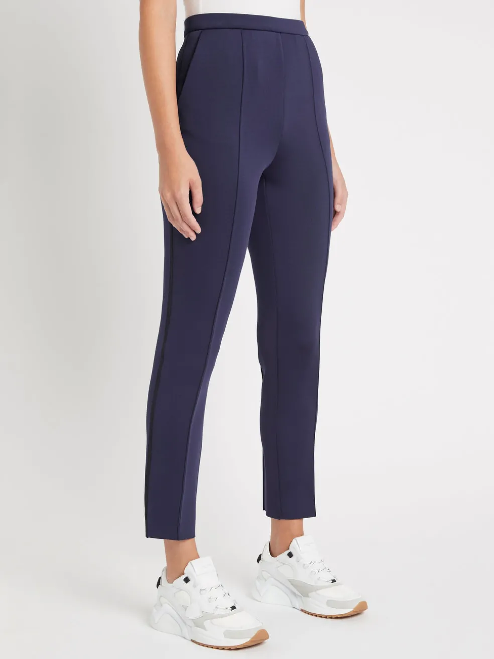 jaolay_trousers_2.webp Jaolay Trousers
