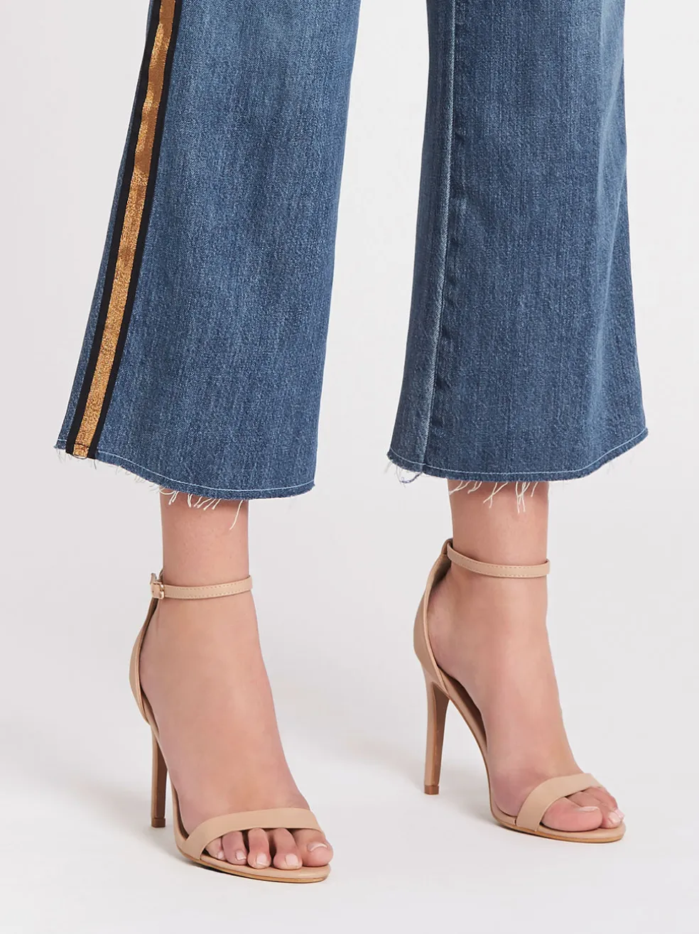 joan_high_rise_crop_jean_5.webp Joan High Rise Crop Jean