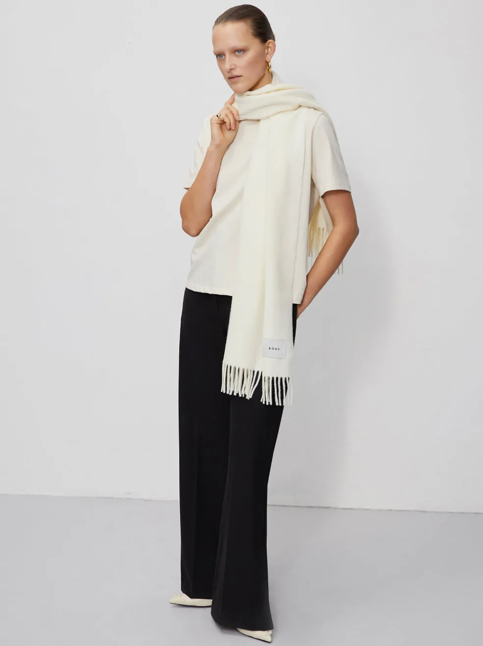 lia_tee_3.webp Lia Tee