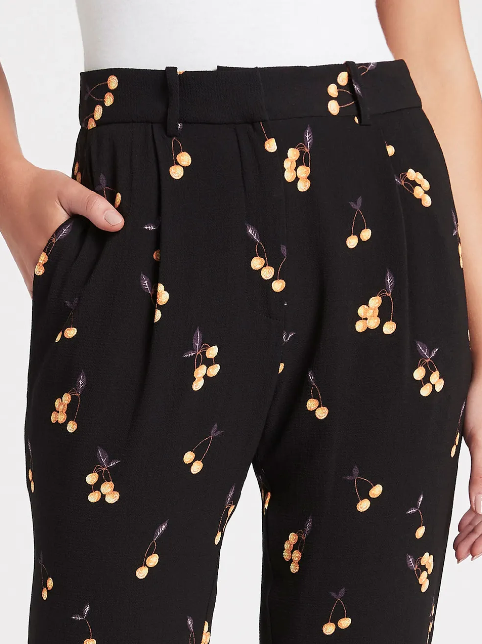 narethe_pants_4.webp Narethe Pants