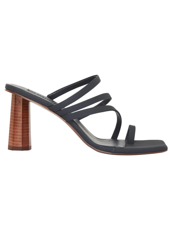 Nicola Sandal