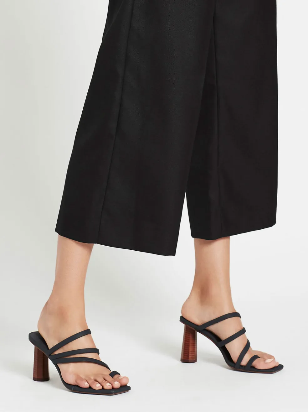 nilina_pant_5.webp Nilina Pant