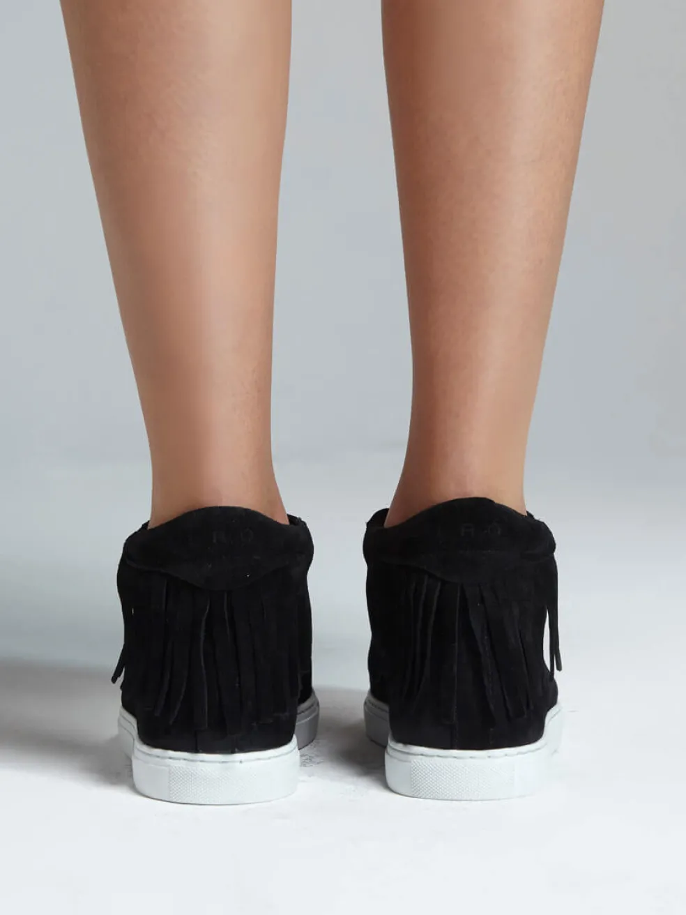 novo_sneaker_3.webp Novo Sneaker