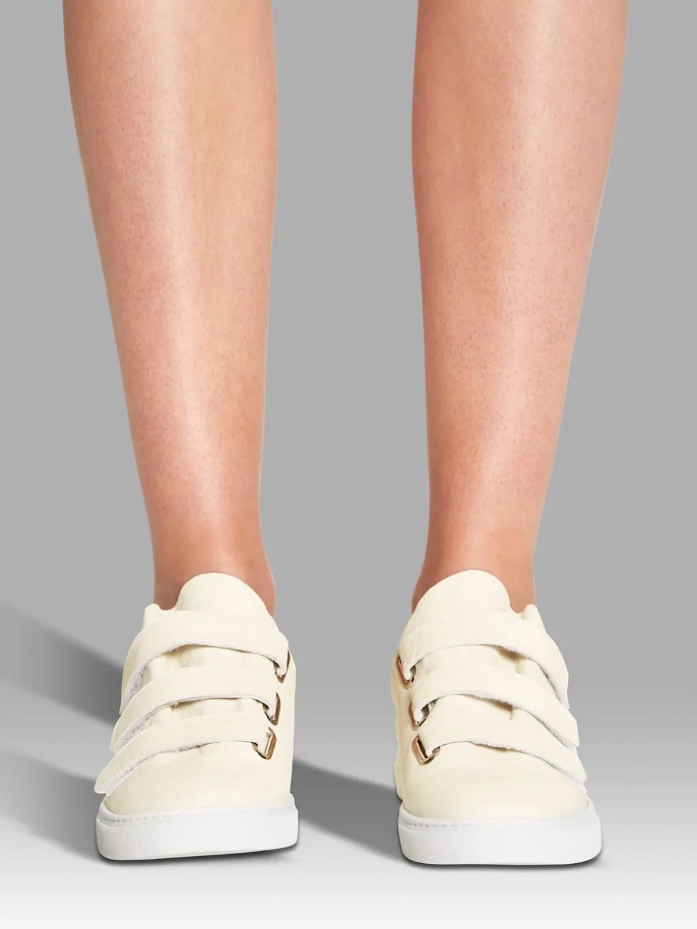 scratchy_velcro_sneakers_2.webp Scratchy Velcro Sneakers