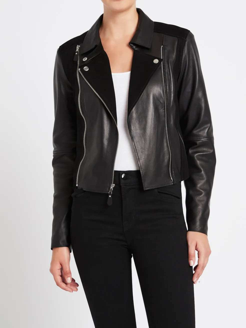 silvie_jacket_1.webp Silvie Jacket
