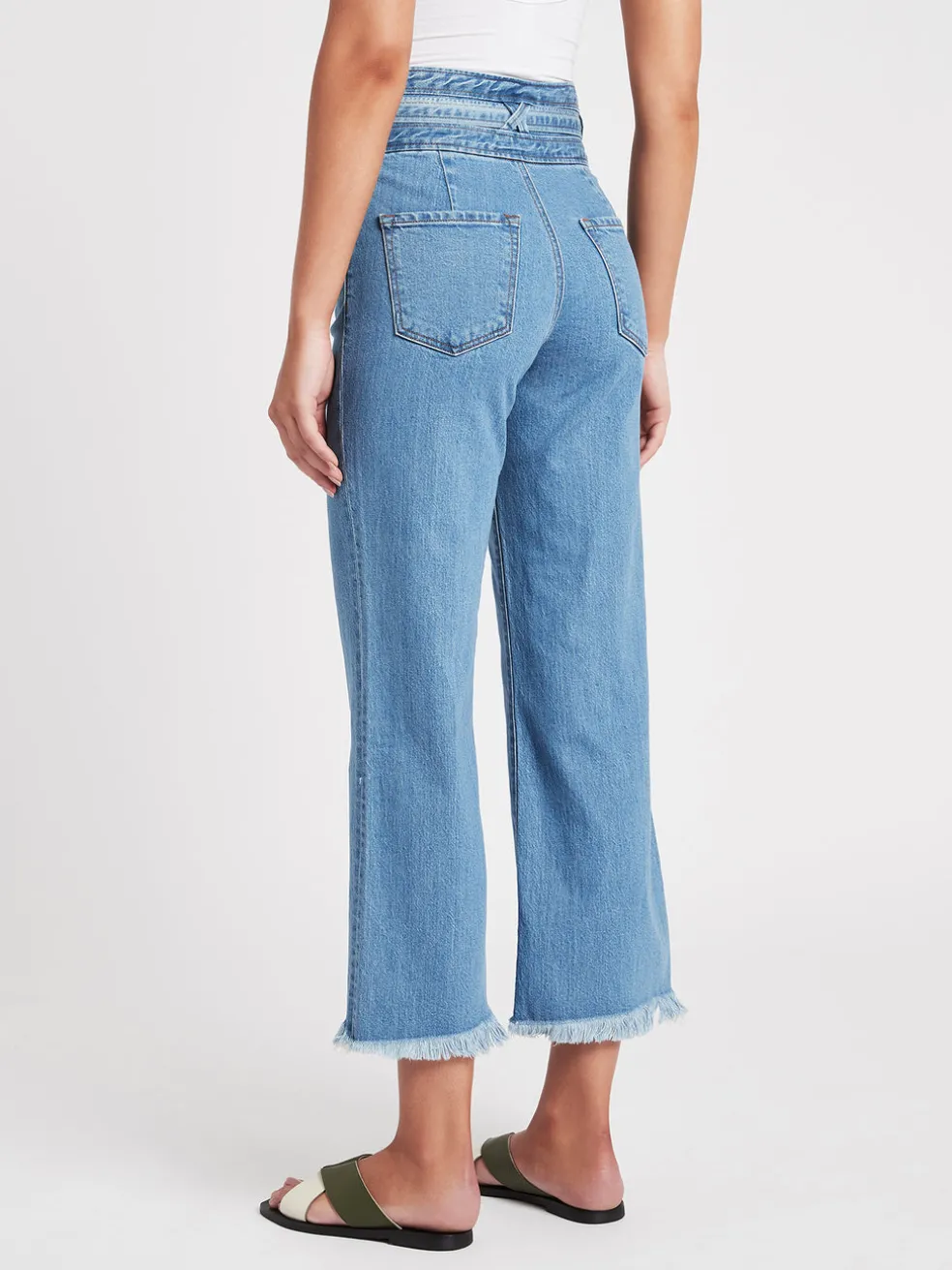 sukey_crop_jean_3.webp Sukey Crop Jean