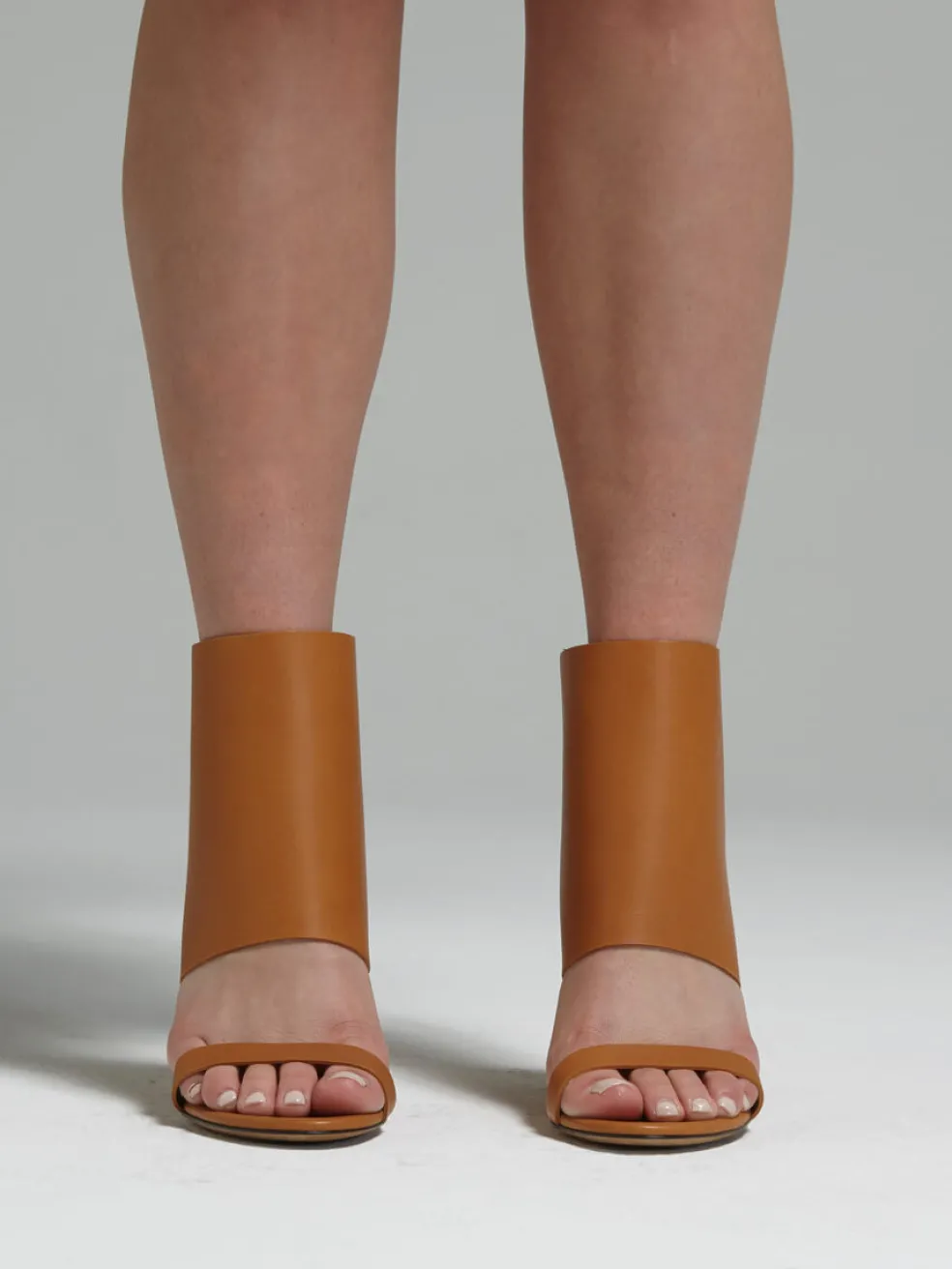 susie_heel_2.webp Susie Heel