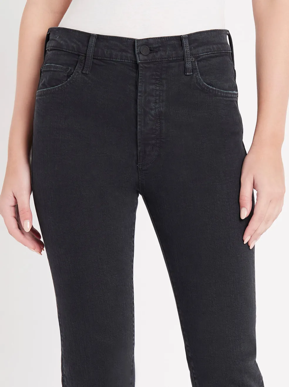 the_scrapper_cuff_ankle_f_4.webp The Scrapper Cuff Ankle Fray Jean
