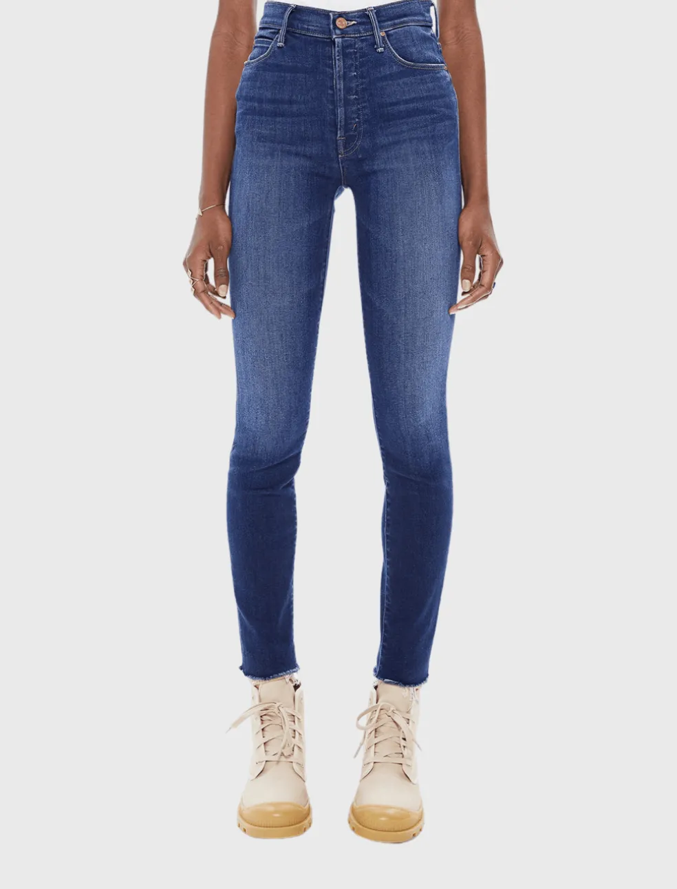the_stunner_ankle_fray_je_1.webp The Stunner Ankle Fray Jean