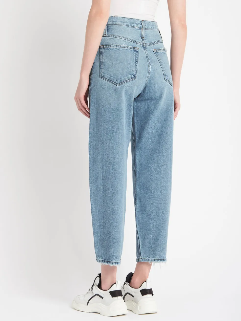 ultra_high_barrel_leg_jea_3.webp Ultra High Barrel Leg Jean