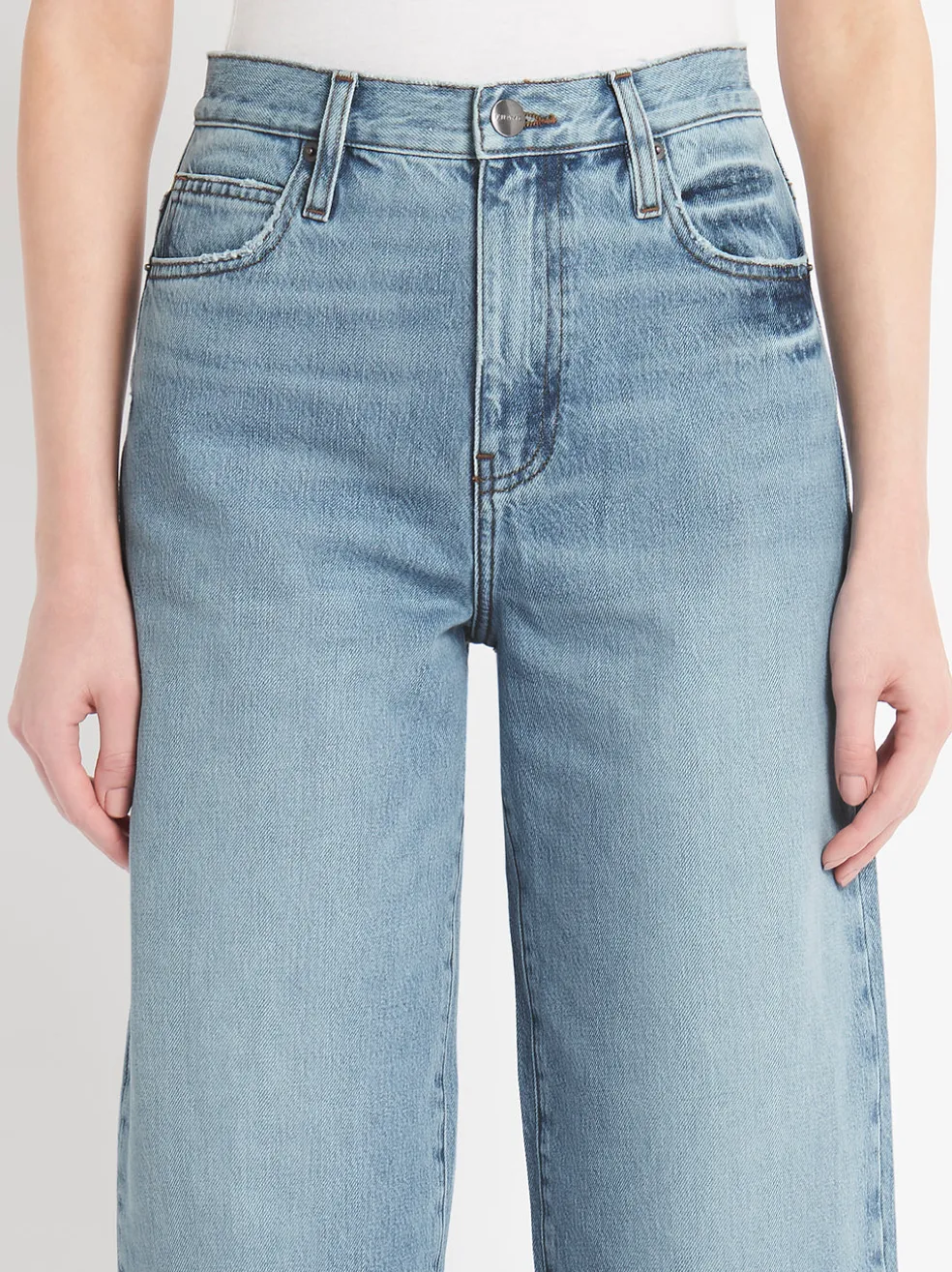 ultra_high_barrel_leg_jea_4.webp Ultra High Barrel Leg Jean