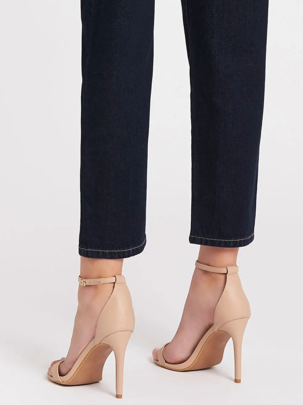 vintage_cropped_slim_jean_5.webp Vintage Cropped Slim Jean