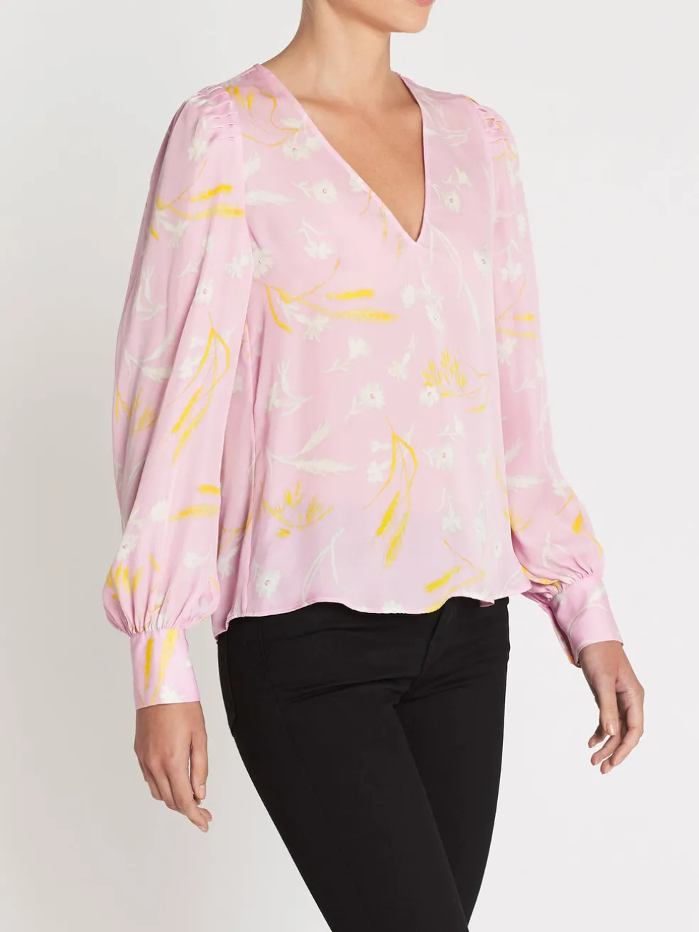 yadra_long_sleeve_blouse_2.webp Yadra Long Sleeve Blouse